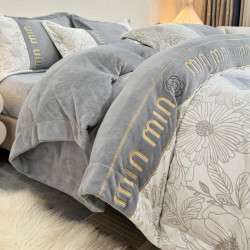 2024新款冬季速暖四件套牛奶絨雙面絨保暖裸睡雕花被罩珊瑚絨加厚