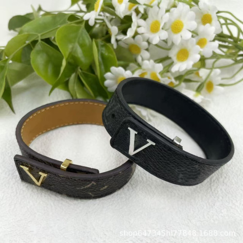 新款四葉草老花皮帶手環時尚個性印花腕帶手鐲男女商務高級感手飾