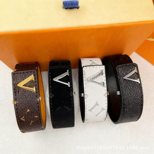 新款四葉草老花皮帶手環時尚個性印花腕帶手鐲男女商務高級感手飾