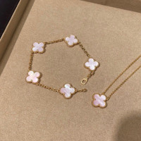 爆款幸運草V金花朵輕奢粉貝母手鏈厚鍍18K粉貝項鍊首飾