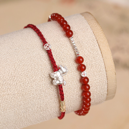 馬載錢至純天然紅瑪瑙手串女款足銀999本命年紅手繩馬年手鏈曡戴 馬載錢至純天然紅瑪瑙手串女款足銀999本命年紅手繩馬年手鏈曡戴