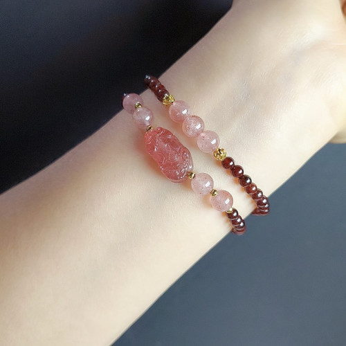 新中式天然酒紅石榴石雙圈手鏈小衆復古草莓晶貔貅復古手串閨蜜款