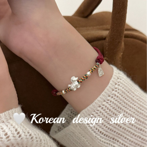 2026年秋冬新款生肖銀飾品 999足銀招財納福小馬紅繩顯白新年曡戴