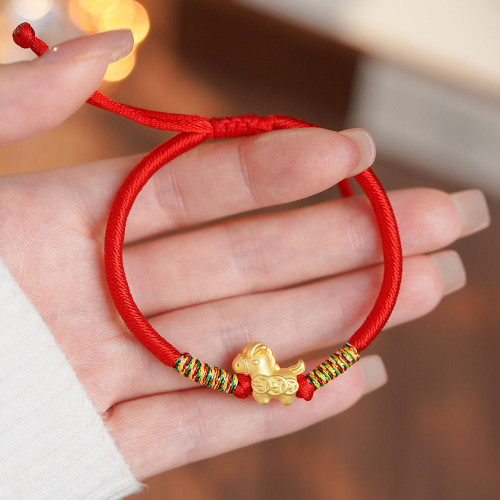 原創足銀S999福馬錢幣本命年紅繩手繩氣質萌駒馱寶馬年手飾 原創足銀S999福馬錢幣本命年紅繩手繩氣質萌駒馱寶馬年手飾