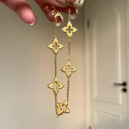 中古風拉絲芒星幸運四葉草綢緞拉絲手鏈精緻貴氣2025新款小紅書 中古風拉絲芒星幸運四葉草綢緞拉絲手鏈精緻貴氣2025新款小紅書