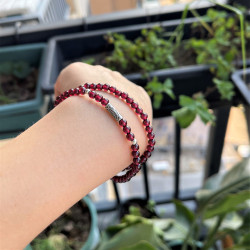 天然酒紅真石榴石手鏈女草莓晶轉運珠手飾女多圈三圈水晶手串