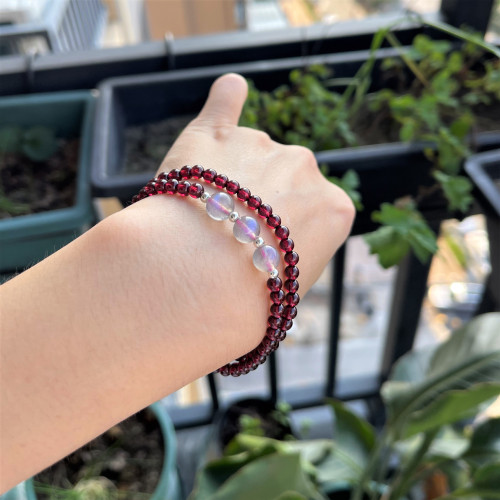 天然酒紅真石榴石手鏈女草莓晶轉運珠手飾女多圈三圈水晶手串