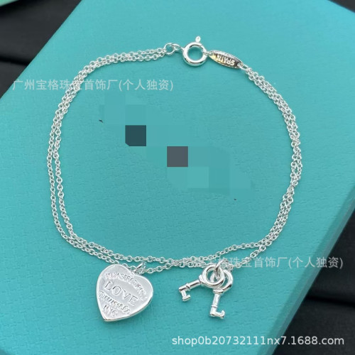 蒂家/T家新款手鏈歐美女款輕奢小衆風時尚潮流高級感歐美 蒂家/T家新款手鏈歐美女款輕奢小衆風時尚潮流高級感歐美