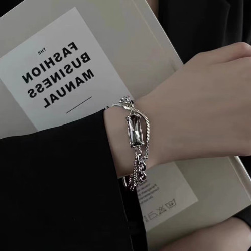 鈦鋼灰鋯纏繞手鏈男女潮輕奢小衆個性配飾冷淡風日韓嘻哈高級手飾