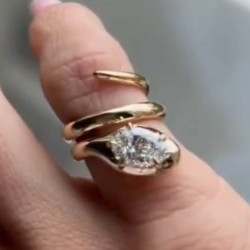 蛇戒指 多層 鈦鋼電鍍18k金 鑲嵌鋯石時尚通勤