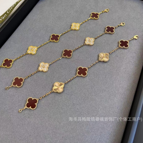 爆款幸運草紅玉髓項鍊女厚鍍18K金天然紅瑪瑙花朵輕奢手鏈 爆款幸運草紅玉髓項鍊女厚鍍18K金天然紅瑪瑙花朵輕奢手鏈