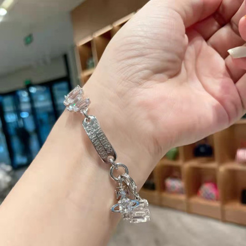 西太後高階方形鋯石手鏈 項鍊 輕奢氣質閃耀聚焦C位款毛衣鏈 西太後高階方形鋯石手鏈 項鍊 輕奢氣質閃耀聚焦C位款毛衣鏈