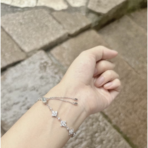 高級感女款精緻四葉草鋯石爆閃曡戴輕奢可調節手鏈女式飾品