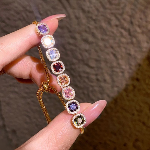 新款高仿多巴胺幾何方糖鋯石閨蜜手飾女輕奢小衆精緻巨好看的手鏈