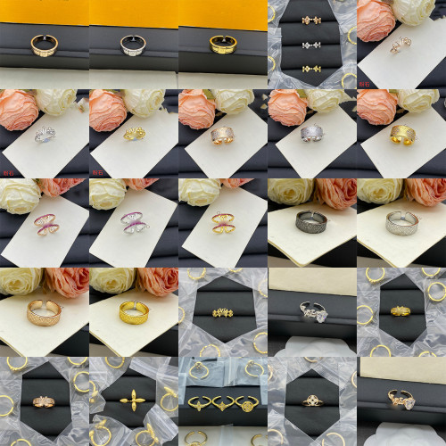 L家驢家小香風經典高版本精工精緻v手鐲對版帶標手環 L家驢家小香風經典高版本精工精緻v手鐲對版帶標手環