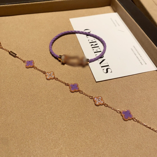 微鑲鋯石紫色四葉花玫瑰金手鏈女馬蹄釦編繩磁吸釦U形頭手飾 微鑲鋯石紫色四葉花玫瑰金手鏈女馬蹄釦編繩磁吸釦U形頭手飾