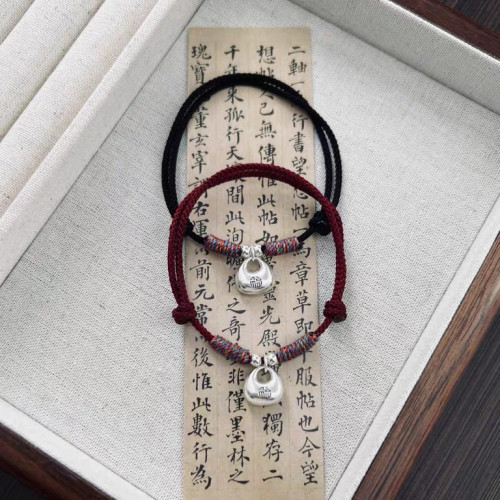 足銀999銀坨坨實心小胖福紅繩盤纏手鏈手繩情侶款本命年編織紅繩 足銀999銀坨坨實心小胖福紅繩盤纏手鏈手繩情侶款本命年編織紅繩