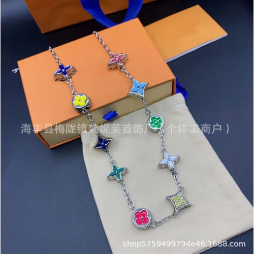 驢家歐美四葉花手鏈鑲嵌貝母瑪瑙琺瑯花卉項鍊情侶同款小紅書 驢家歐美四葉花手鏈鑲嵌貝母瑪瑙琺瑯花卉項鍊情侶同款小紅書