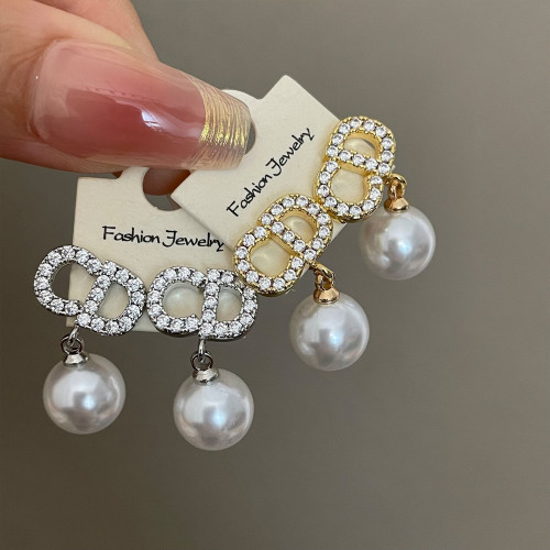 甜貴千金CD字母微鑲鋯石珍珠925銀針高級感氣質輕奢耳釘獨特耳飾