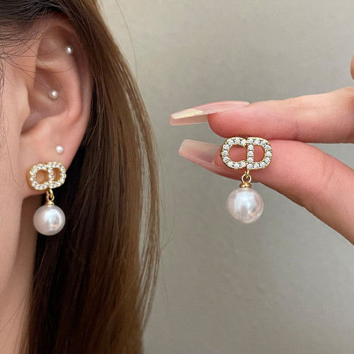 甜貴千金CD字母微鑲鋯石珍珠925銀針高級感氣質輕奢耳釘獨特耳飾