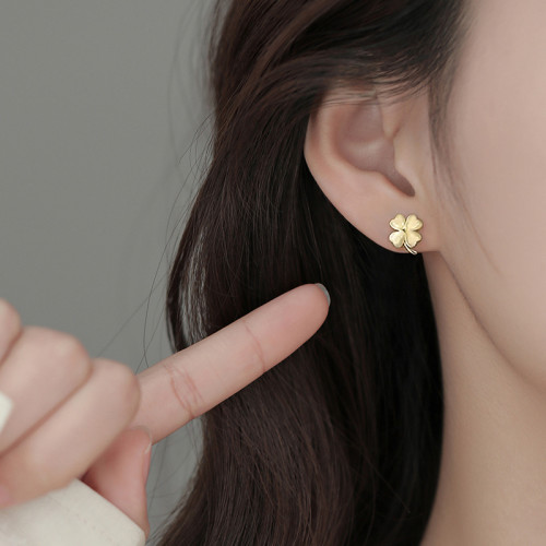 如業 925純銀四葉草耳釘2023新款爆款輕奢小衆設計耳環女耳飾 如業 925純銀四葉草耳釘2023新款爆款輕奢小衆設計耳環女耳飾