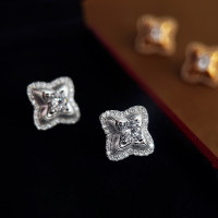 設計師原創新款通體925純銀耳釘女高級輕奢車花四葉草銀耳飾