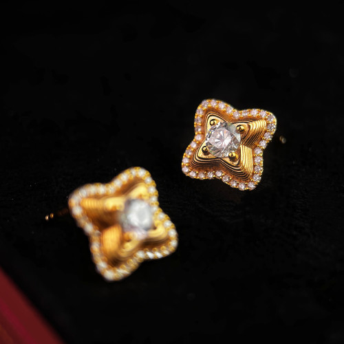 設計師原創新款通體925純銀耳釘女高級輕奢車花四葉草銀耳飾