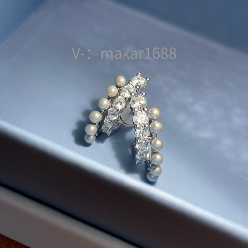 通體925銀 HEFANG何方氣泡珍珠耳釘輕奢感優雅鋯石珍珠耳飾 通體925銀 HEFANG何方氣泡珍珠耳釘輕奢感優雅鋯石珍珠耳飾