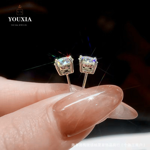 10分30分純銀925女款莫桑鑽d色四爪耳釘莫桑石耳飾品 10分30分純銀925女款莫桑鑽d色四爪耳釘莫桑石耳飾品