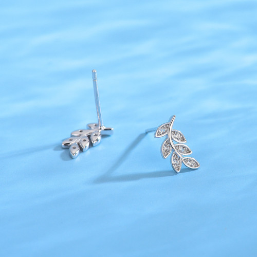 韓版925純銀耳釘女2022年新款輕奢風鑲鑽樹葉耳墜耳飾高級感