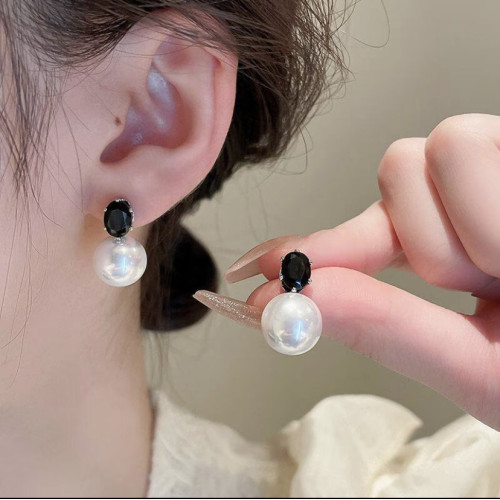 黑色鋯石珍珠耳飾輕奢復古精緻CHIC風氣質耳釘925銀秋冬法式耳環 黑色鋯石珍珠耳飾輕奢復古精緻CHIC風氣質耳釘925銀秋冬法式耳環
