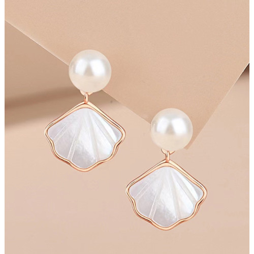 扇形一貝子耳釘女925純銀小裙子貝母耳環法式小香風貝珠耳飾