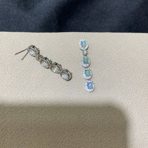 奢華天然歐泊耳釘925銀 4*3mm日韓輕奢 多粒歐泊石耳釘耳飾 奢華天然歐泊耳釘925銀 4*3mm日韓輕奢 多粒歐泊石耳釘耳飾