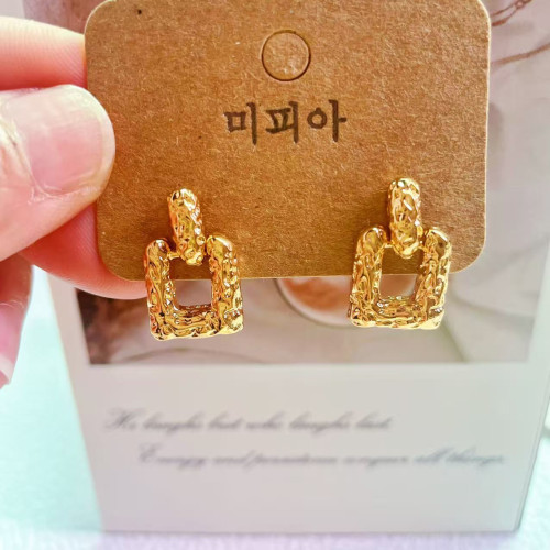 金屬耳環女2025年爆款925銀耳釘小衆設計簡約氣質耳飾個性風潮