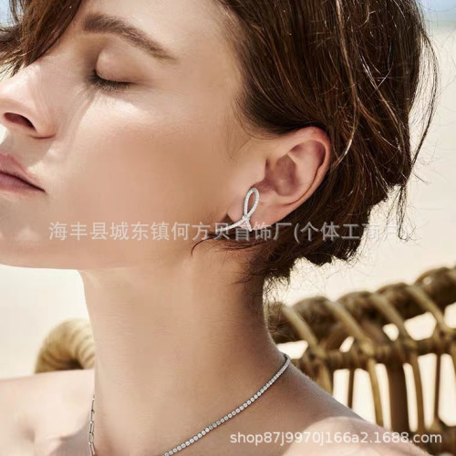 HEFANG何方愛心絲帶蝴蝶結初雪冰晶耳環純銀925純銀婚禮系列飄帶