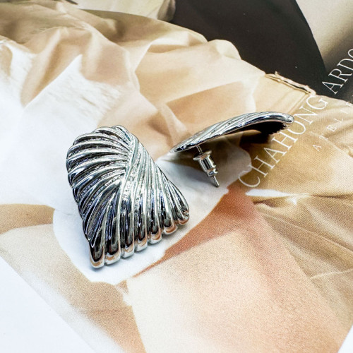 新款流蘇優雅時尚通勤小衆金屬水波紋925針耳釘耳環飾品歐美 新款流蘇優雅時尚通勤小衆金屬水波紋925針耳釘耳環飾品歐美