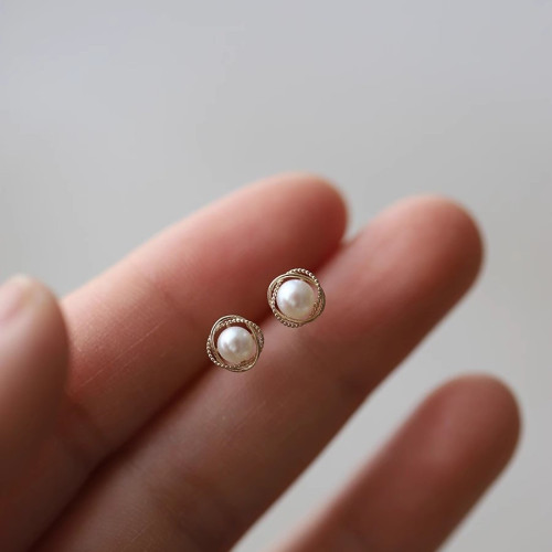 925純銀鍍14K金耳釘人造珍珠點線包邊精緻文藝復古日常溫柔耳飾女 925純銀鍍14K金耳釘人造珍珠點線包邊精緻文藝復古日常溫柔耳飾女
