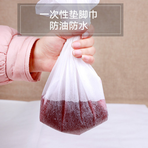 一次性墊腳巾隔油墊足浴巾凳巾無紡布防水防油毛枕巾隔水紙巾 一次性墊腳巾隔油墊足浴巾凳巾無紡布防水防油毛枕巾隔水紙巾