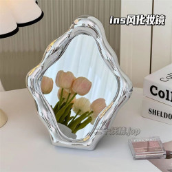 ins輕奢化妝鏡桌面桌上型不規則梳妝台鏡子復古臥室高級裝飾擺件