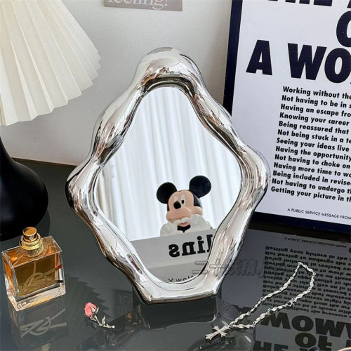 ins輕奢化妝鏡桌面桌上型不規則梳妝台鏡子復古臥室高級裝飾擺件 ins輕奢化妝鏡桌面桌上型不規則梳妝台鏡子復古臥室高級裝飾擺件