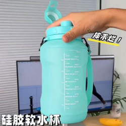 矽膠折疊水壺運動戶外可攜式大容量學生水杯耐摔外出露營吸琯卷卷杯