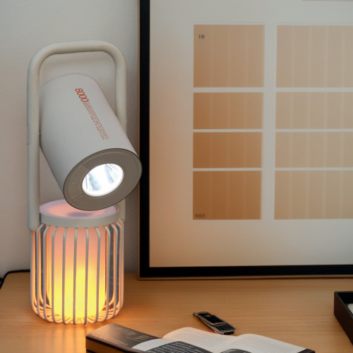 戶外徒步大容量防水防摔可攜式禮品行動電源手電筒可調光野營