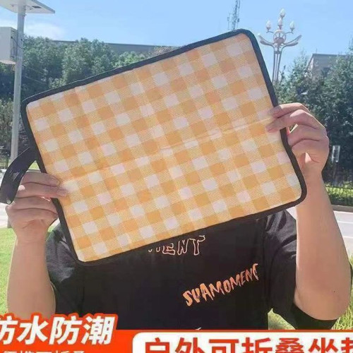 折疊坐墊隔涼隔熱防潮可攜式單人老人學生公交戶外旅遊公園折疊坐墊