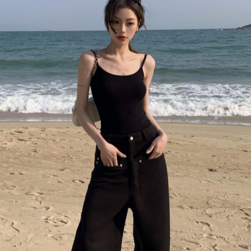 吊帶泳衣女夏季內搭設計感性感露背連體溫泉度假美式復古辣妹泳裝
