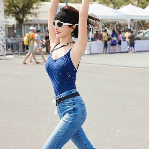秦嵐同款復古簡約小胸吊帶修身顯瘦高級感連體露背遊泳衣女泳裝