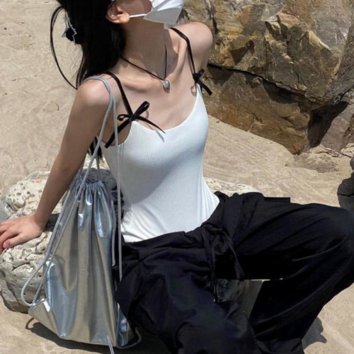 2024年小衆顯白純色細肩帶連體泳衣女辣妹風性感度假露背吊帶學生