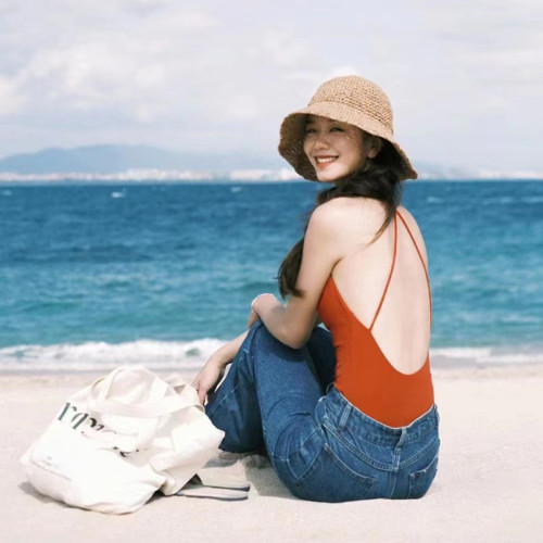 韓版女遊泳衣大胸網紅性感深V比基尼2023性感連體三角露背ins泳衣
