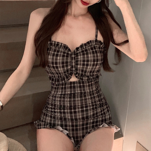 梨卡泳衣女2021年新款性感時尚露背小胸聚攏遮肚顯瘦包臀學生溫泉