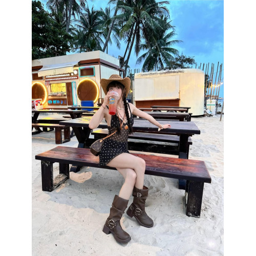 泳衣女高級感純欲大小胸露背性感辣妹波點吊帶連體度假溫泉遊泳衣