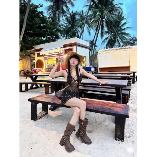 泳衣女高級感純欲大小胸露背性感辣妹波點吊帶連體度假溫泉遊泳衣